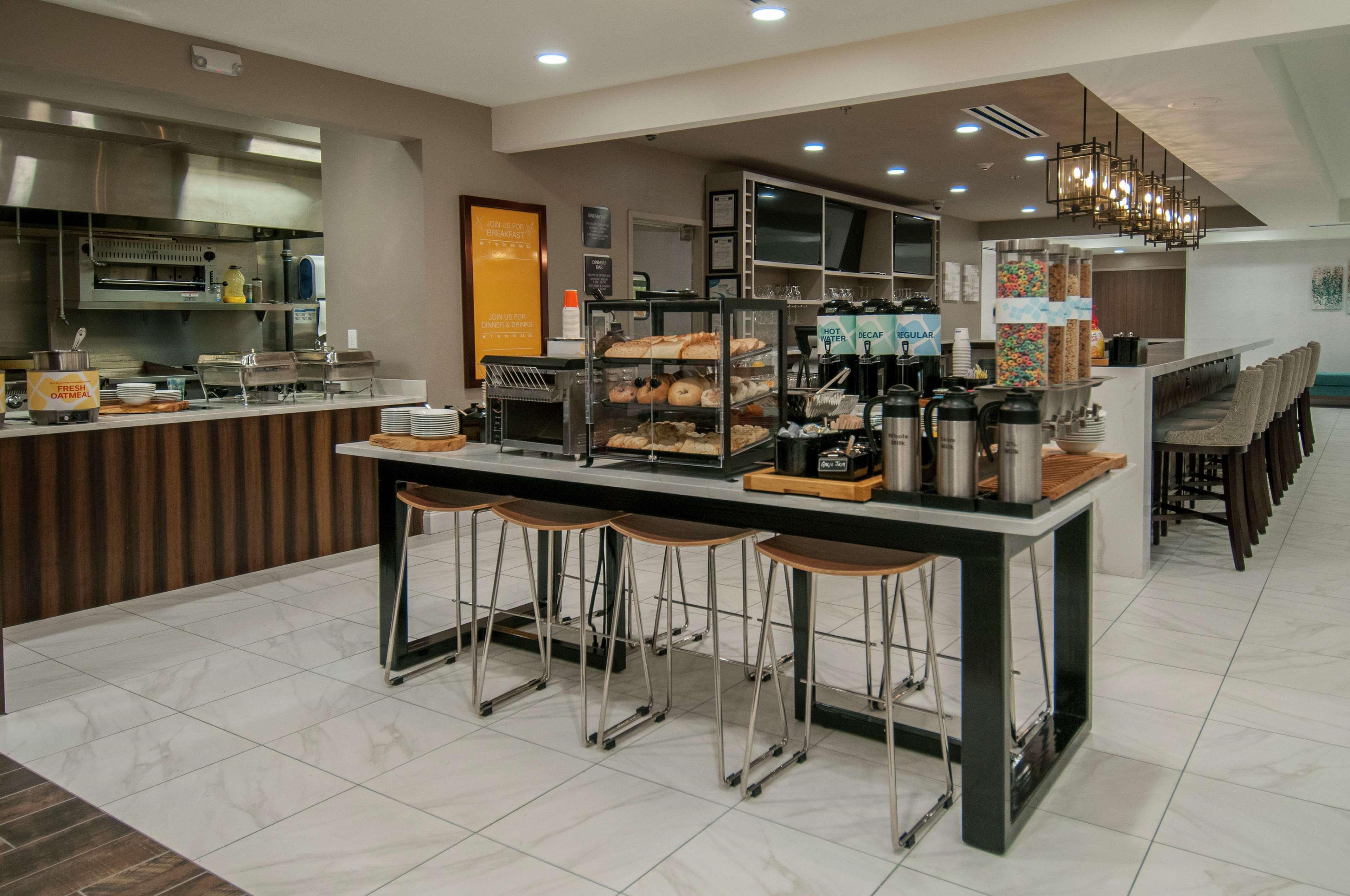 Hilton Garden Inn Jackson/Clinton Eksteriør bilde